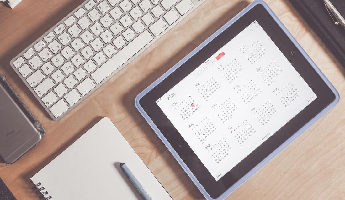Offener Terminkalender auf einem Tablet