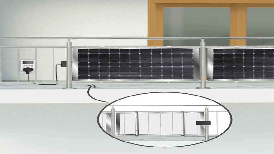 Solaranlage mit Stecker auf Balkon